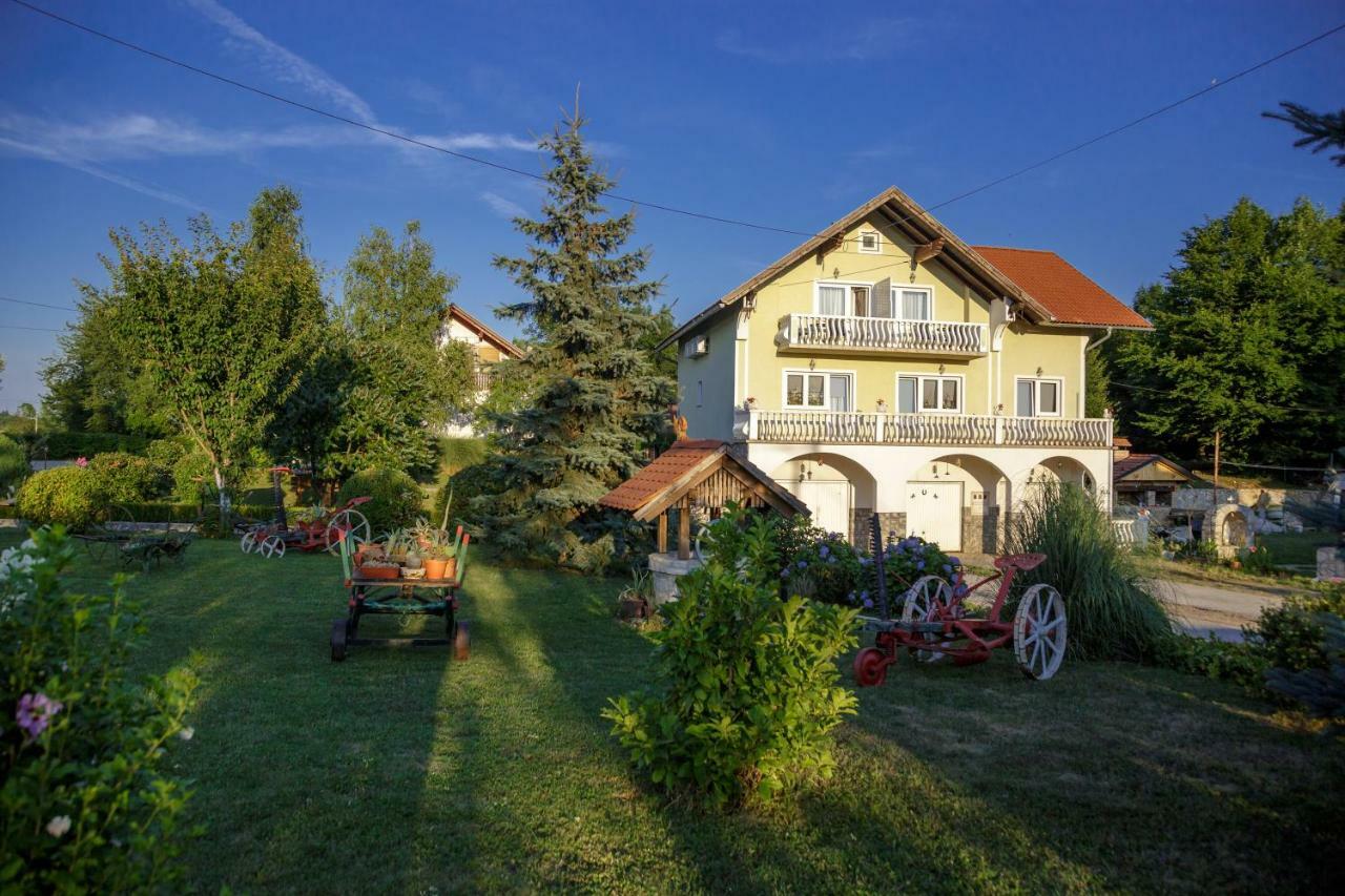 Studio Apartments Eagle Rakovica Exterior foto